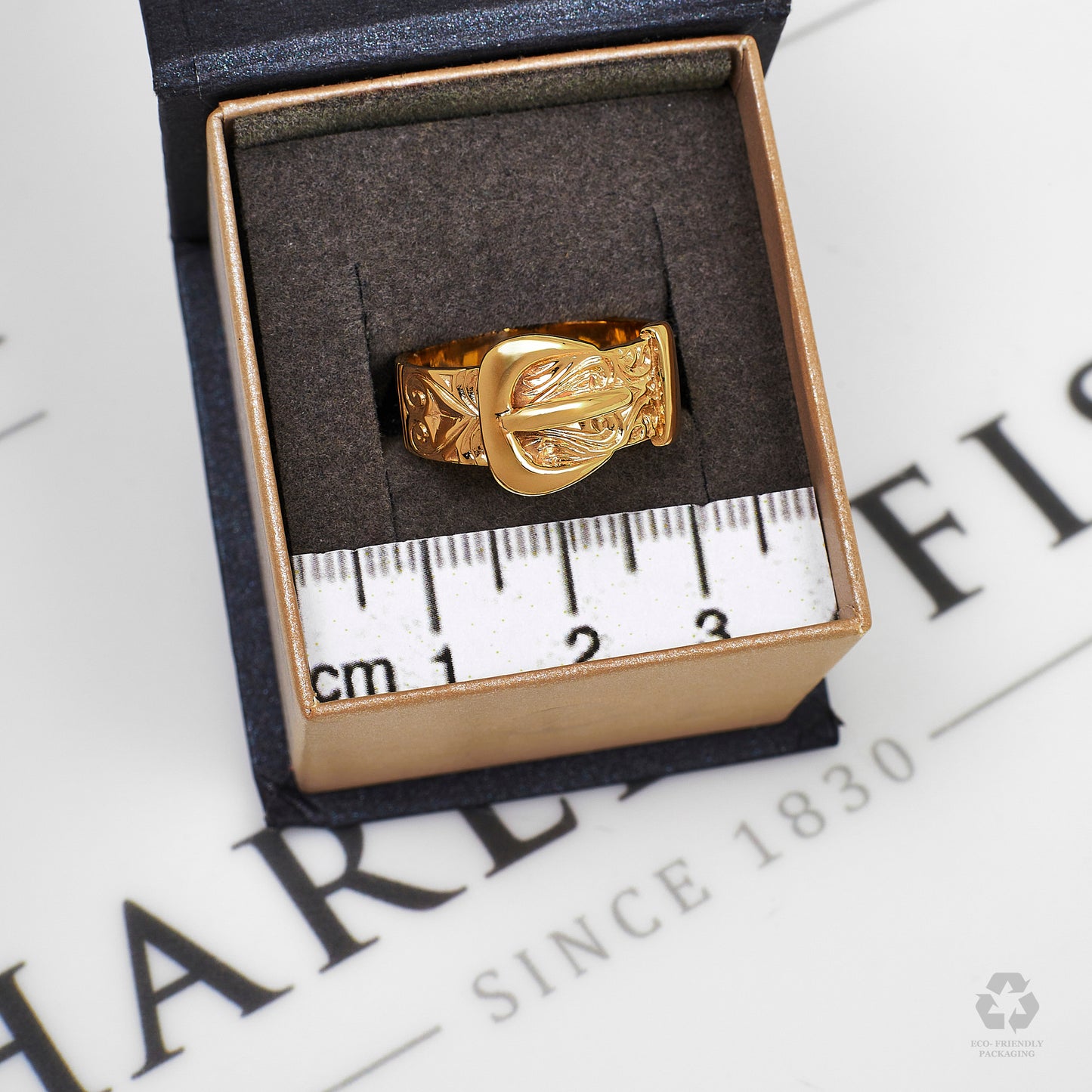 Pre-Owned 9ct Gold Patterned Buckle Ring Size P