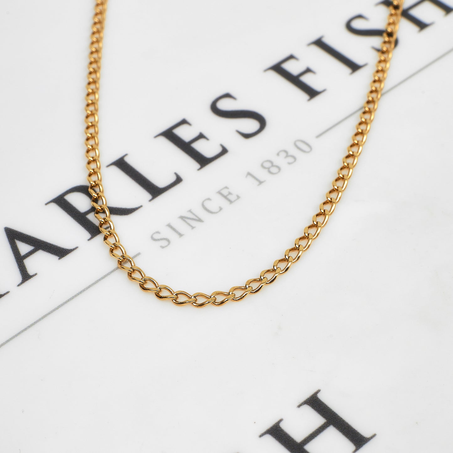 Pre-Owned 9ct Gold Curb Chain Necklace 25 Inch