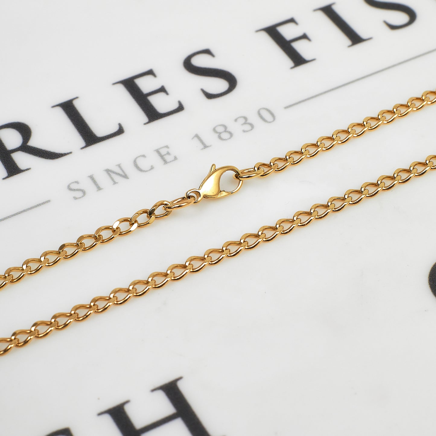 Pre-Owned 9ct Gold Curb Chain Necklace 25 Inch