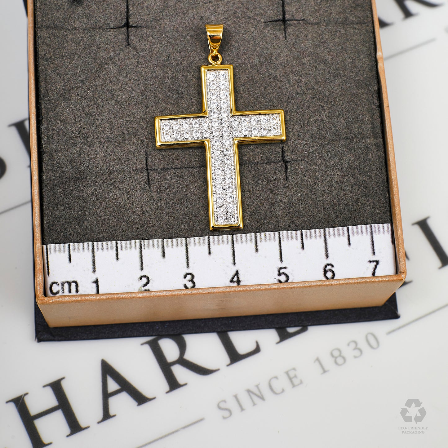 Pre-Owned 9ct Gold CZ Cross Pendant