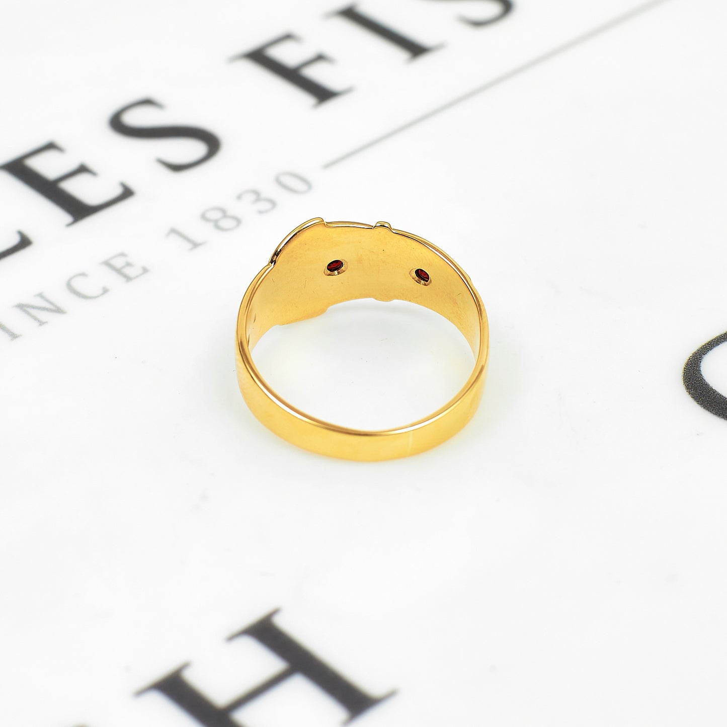 Pre-Owned 9ct Gold 2 Garnet Buckle Ring Size U