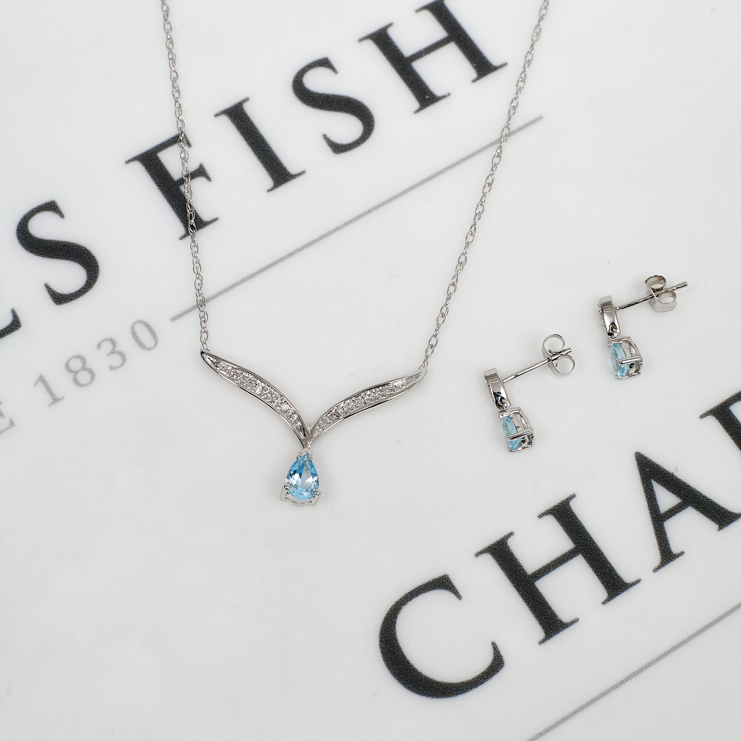 Pre-Owned 9ct White Gold Diamond & Topaz Jewellery SET