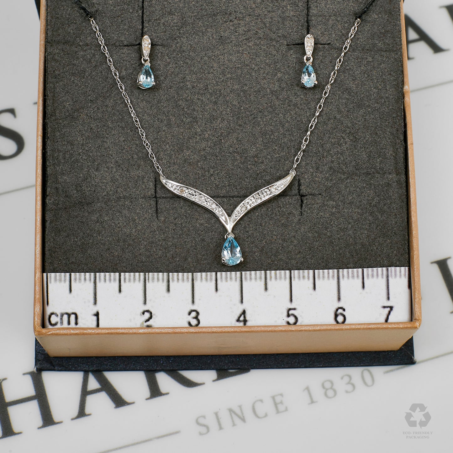 Pre-Owned 9ct White Gold Diamond & Topaz Jewellery SET