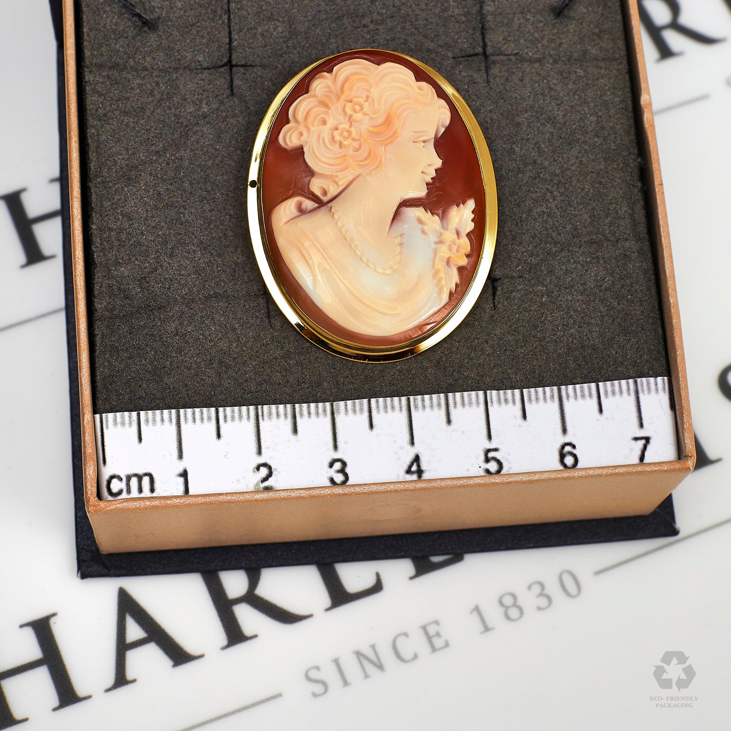 Pre-Owned 9ct Gold Oval Cameo Brooch