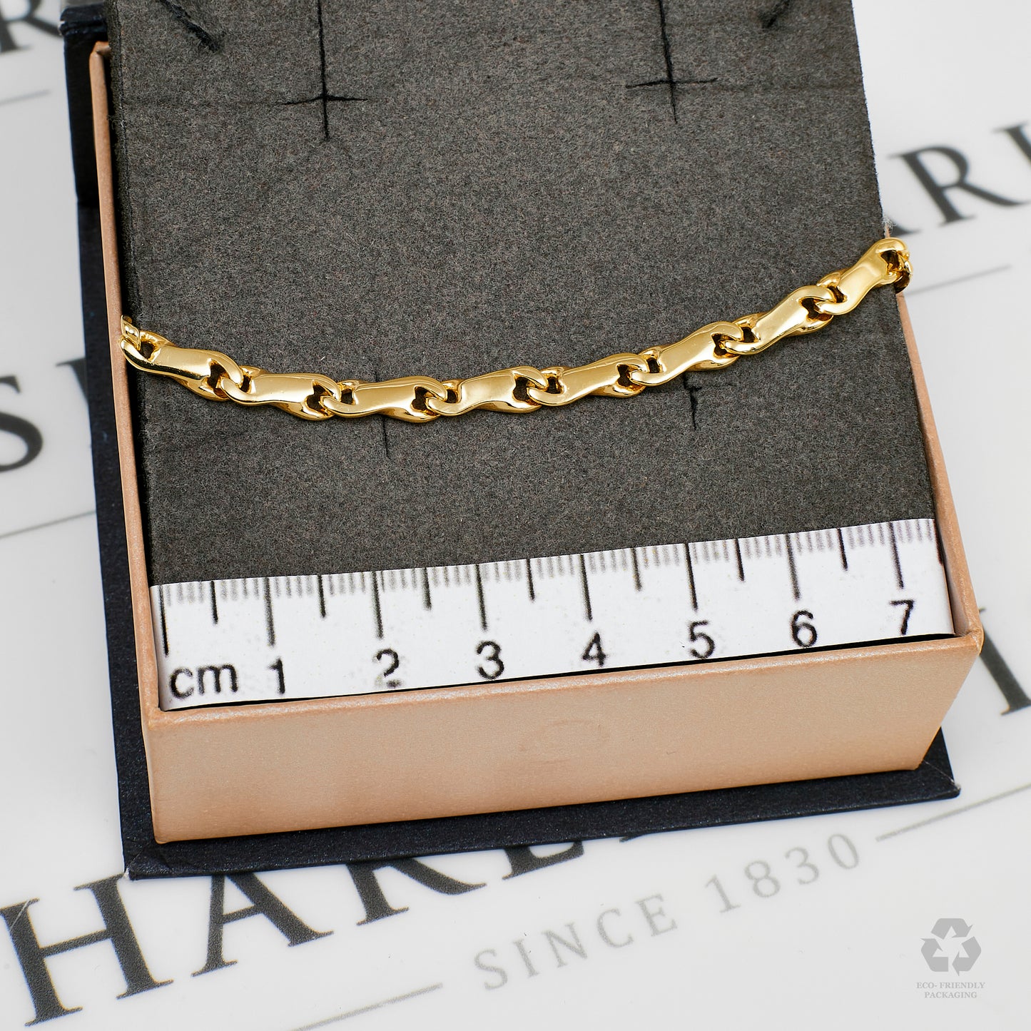 Pre-Owned 9ct Gold Figure Of 8 Link Bracelet 7 Inch