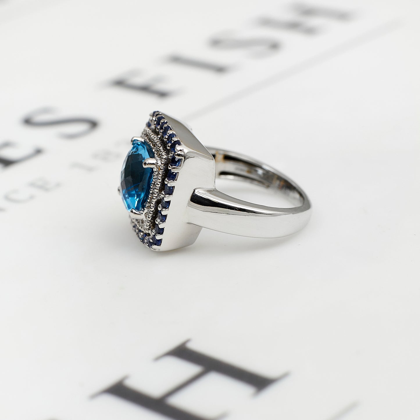 Pre-Owned 14ct White Gold Topaz & Diamond Cluster Ring