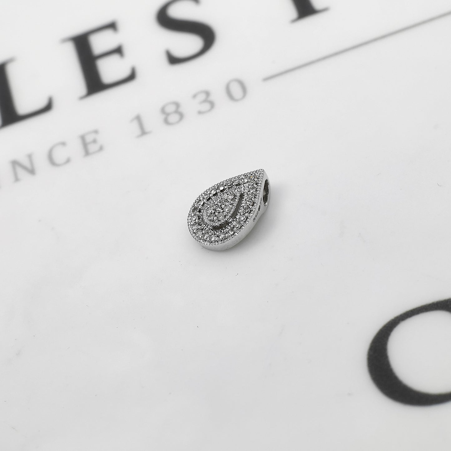 Pre-Owned 18ct White Gold Pear Shaped Diamond Cluster Pendant