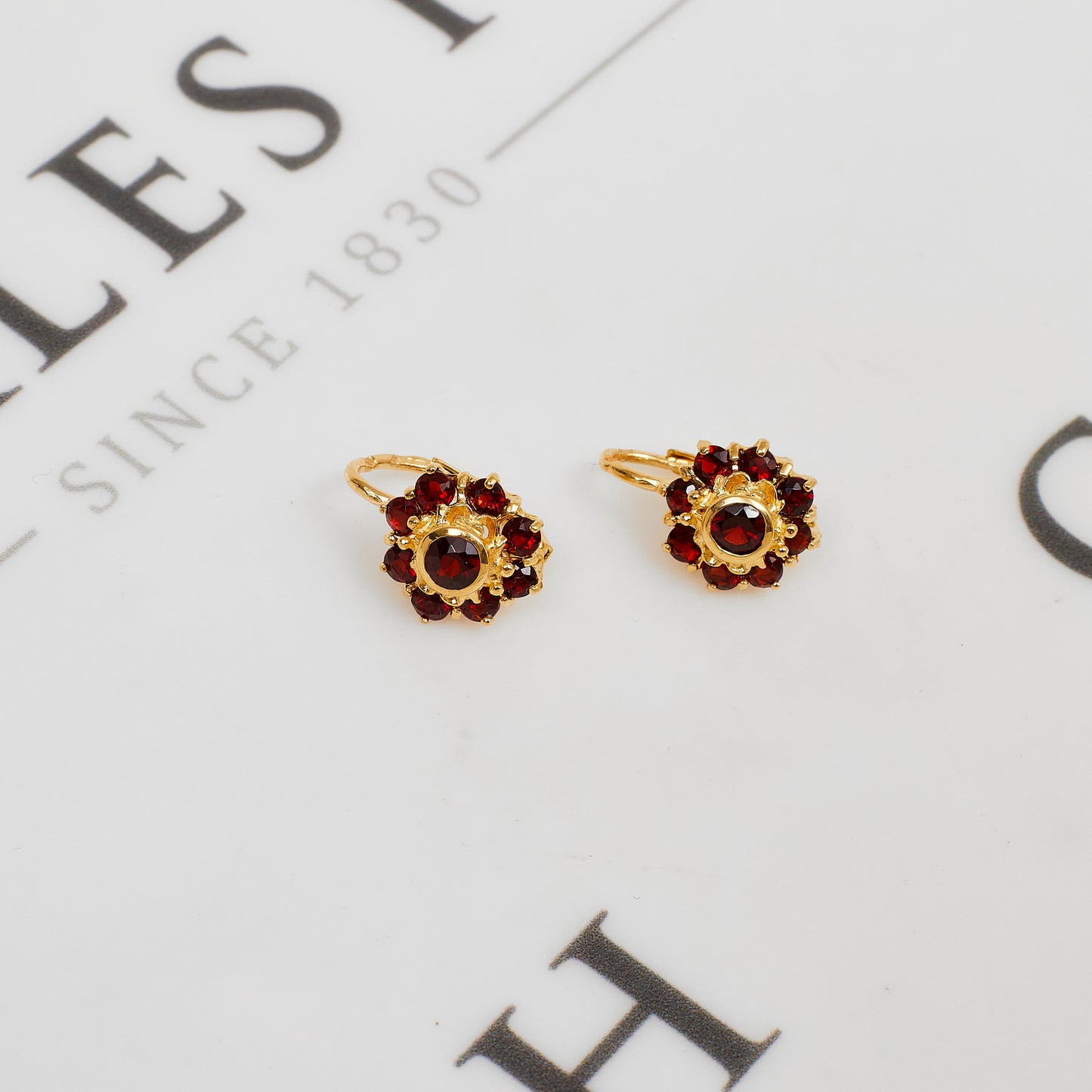 Pre-Owned 18ct Gold Garnet Cluster Earrings