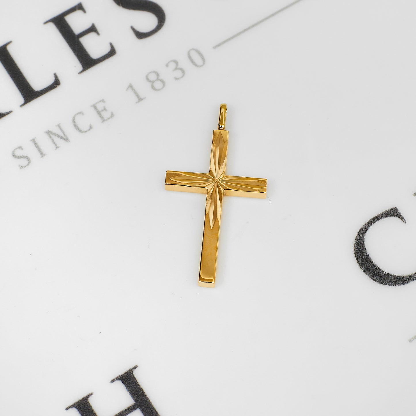 Pre-Owned 9ct Gold Sunburst Design Cross Pendant