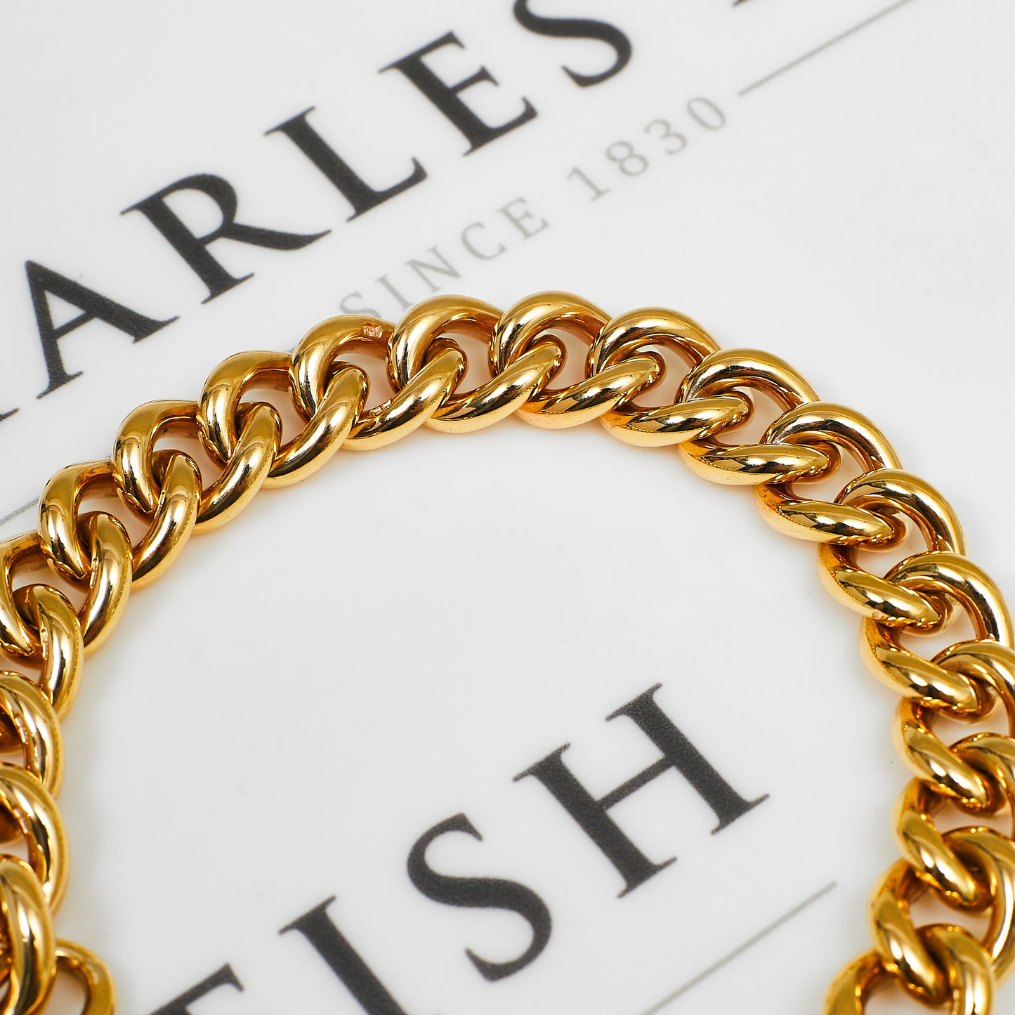 Pre-Owned 9ct Gold Curb Chain Bracelet & Heart Padlock