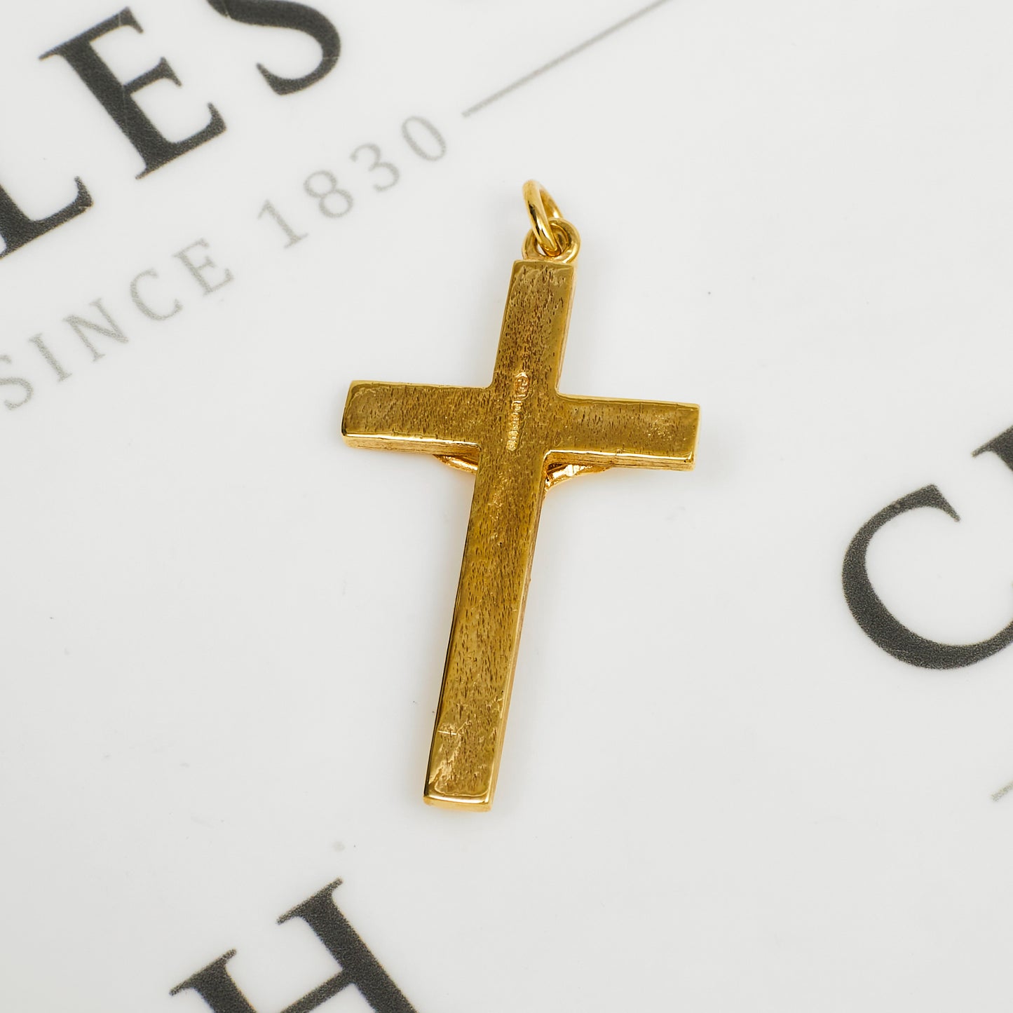 Pre-Owned 9ct Gold Swirl Design Crucifix Pendant