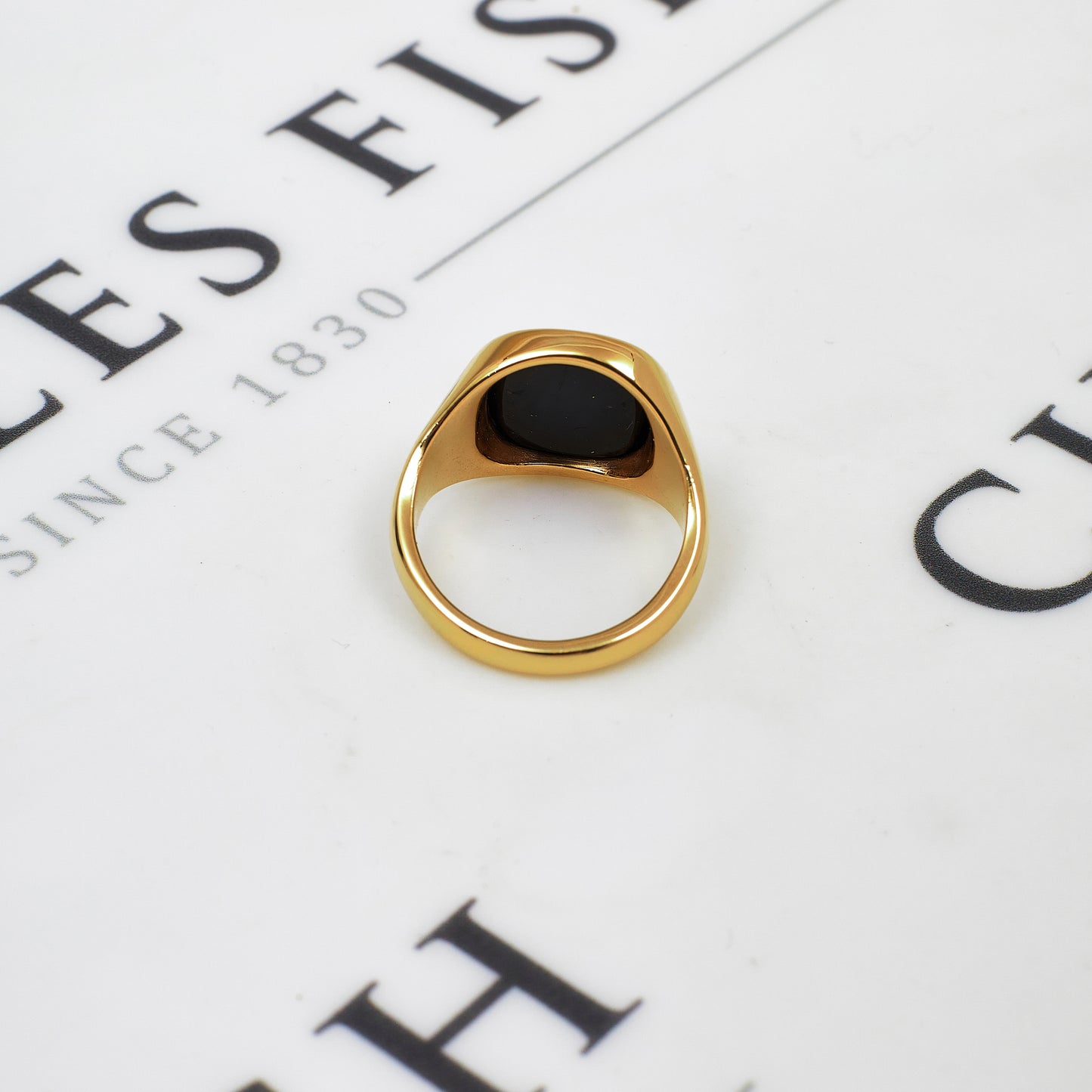 Pre-Owned 9ct Gold Round Corner Rectangle Onyx Signet Ring