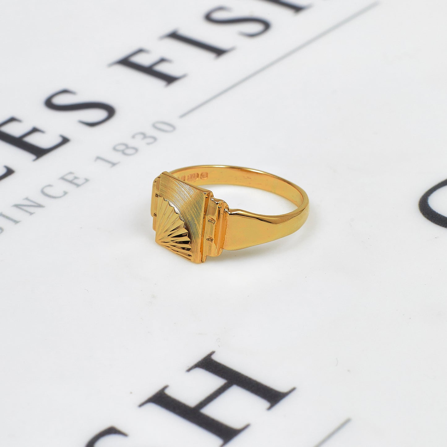 Pre-Owned 9ct Gold Mens Rectangular Fan Design Signet Ring