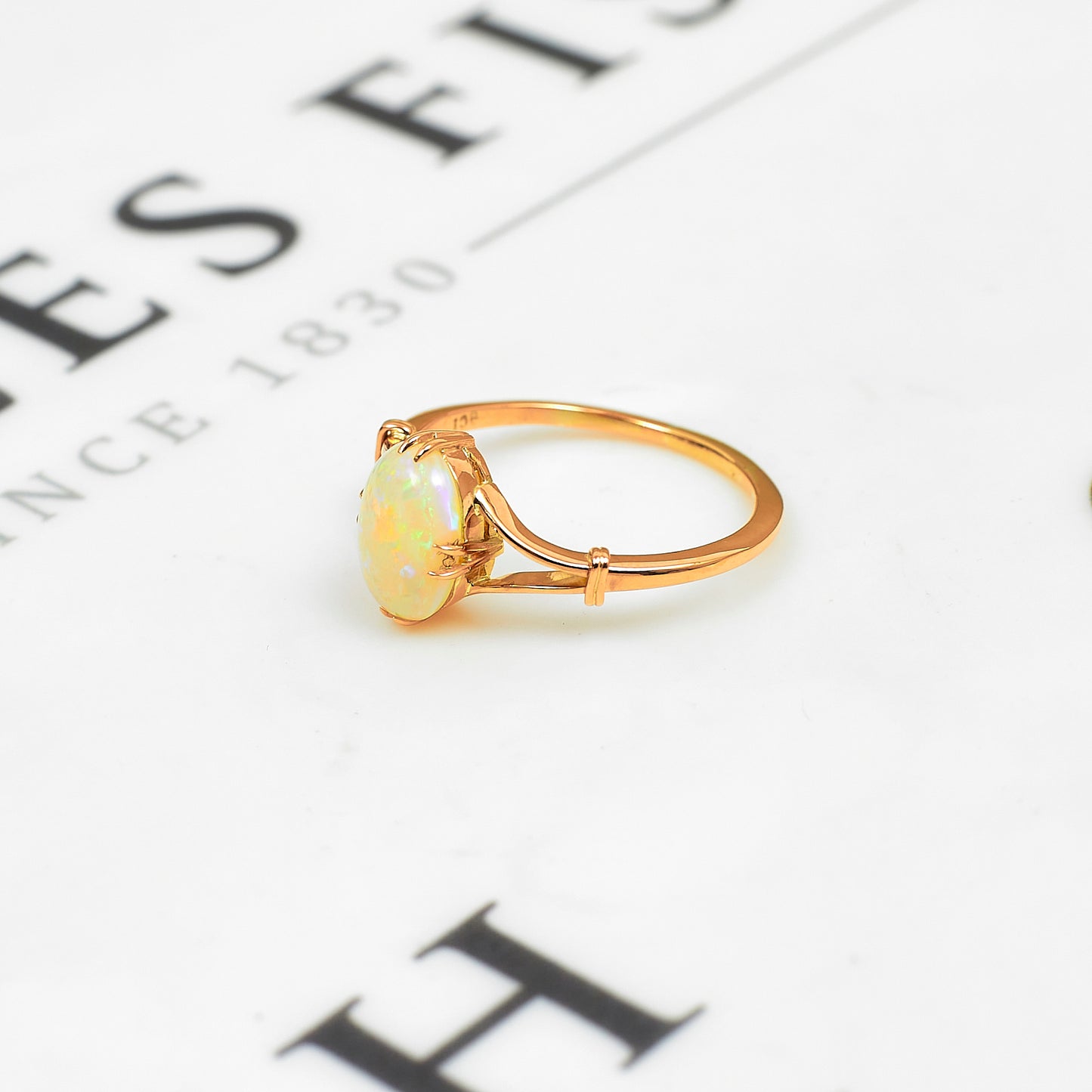 Pre-Owned 9ct Gold Oval Opal Dress Ring Size O