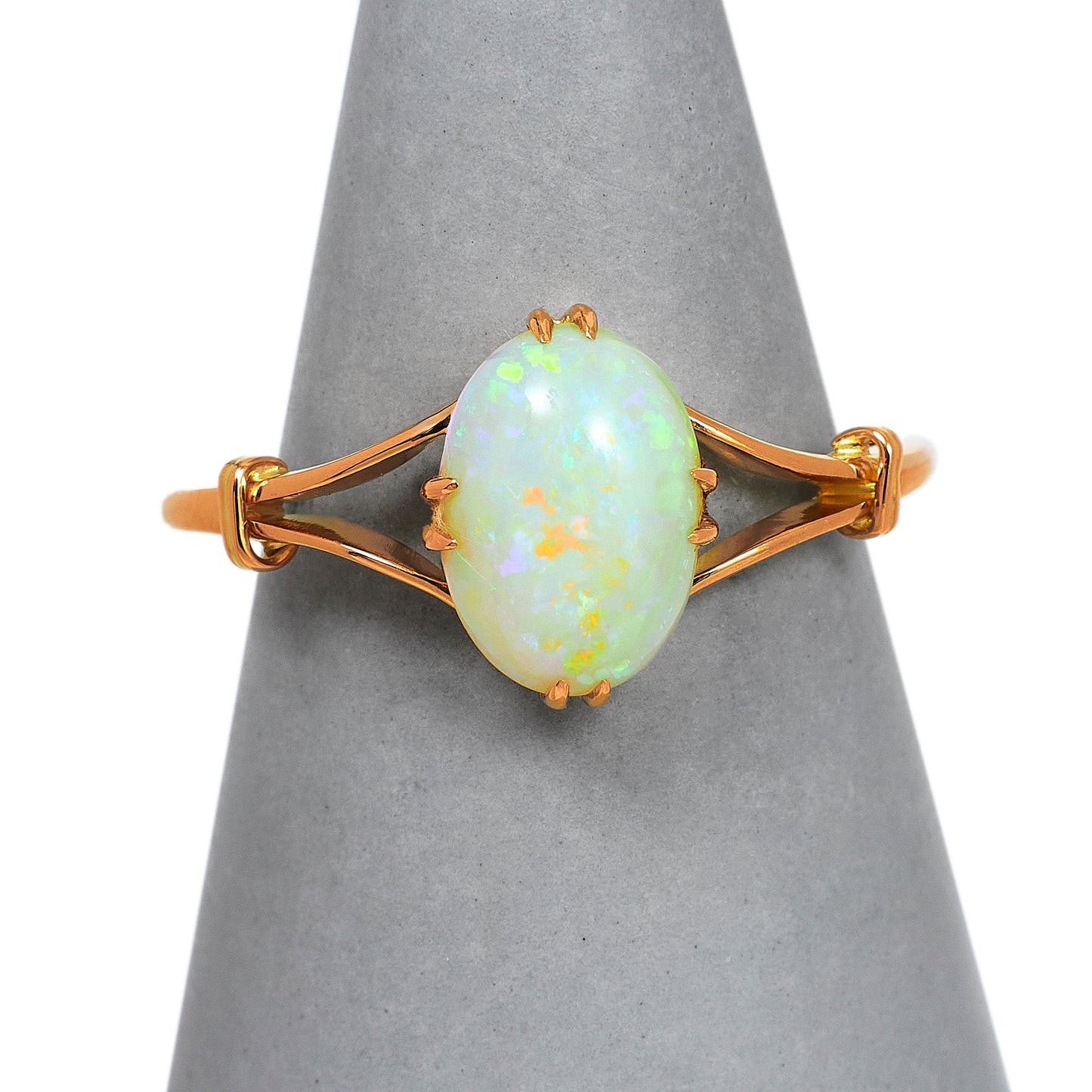 Pre-Owned 9ct Gold Oval Opal Dress Ring Size O