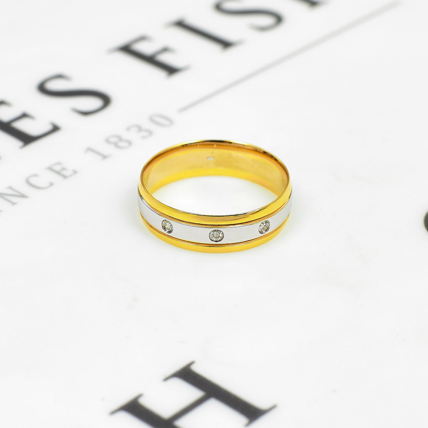 Pre-Owned 18ct Gold 2 Tone 3 Diamond Band Ring Size T