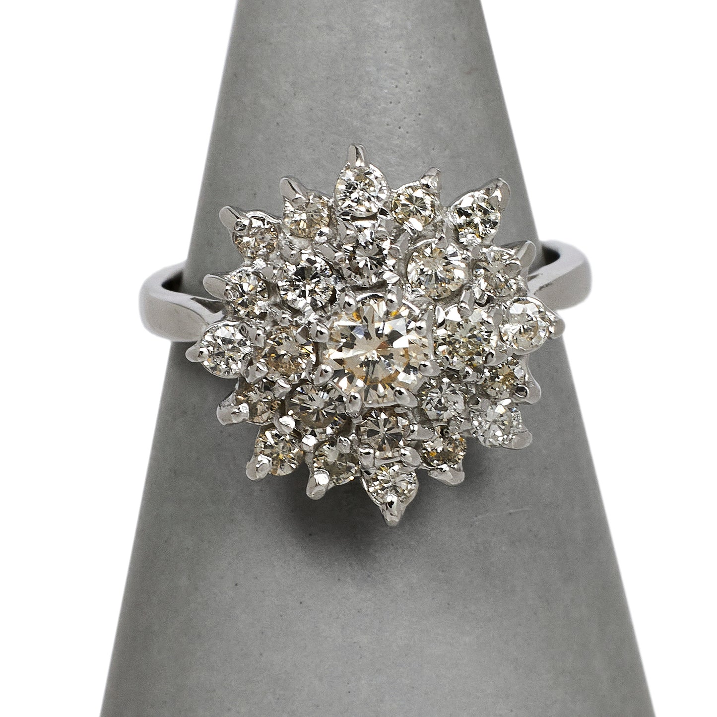 Pre-Owned 18ct White Gold Diamond Cluster Ring Size N