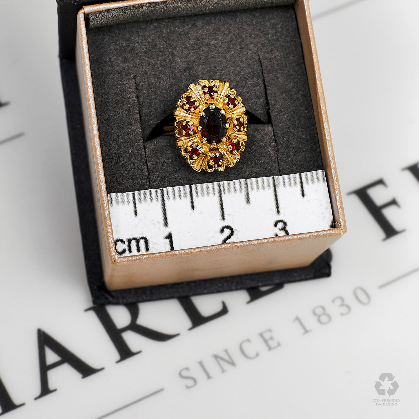 Pre-Owned 9ct Gold Oval Garnet Cluster Ring Size I