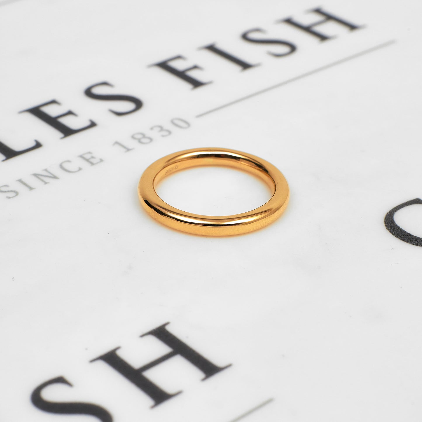 Pre-Owned 9ct Gold Tube Band Ring Size T.5