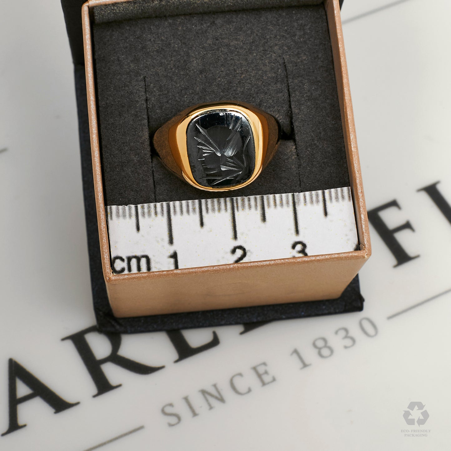 Pre-Owned 9ct Gold Hematite Intaglio Signet Ring Size Q