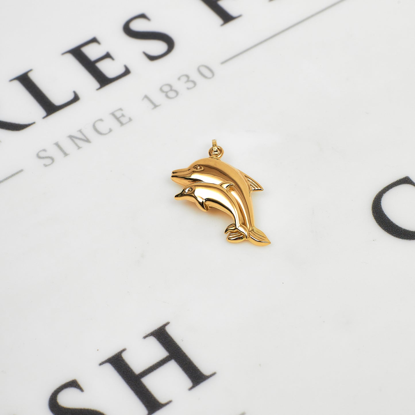 Pre-Owned 9ct Gold Double Dolphin Pendant