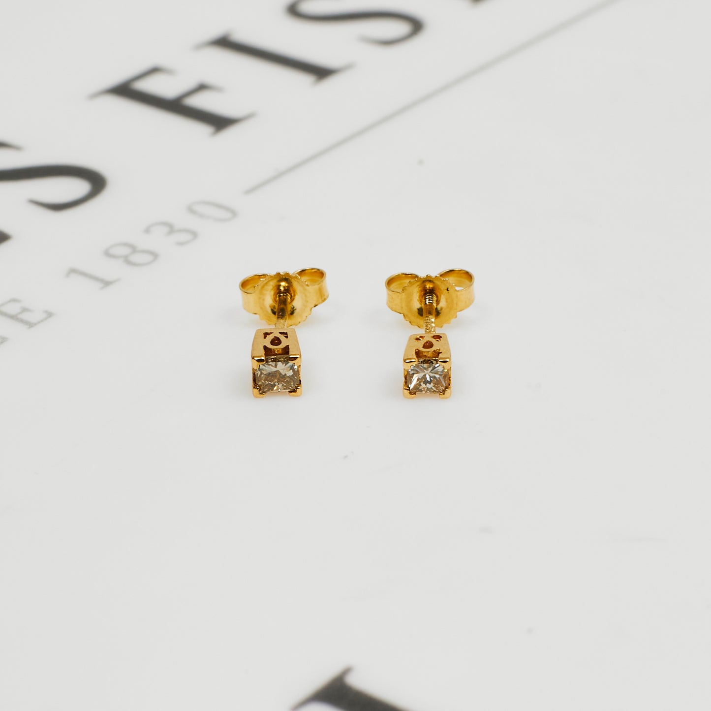 Pre-Owned 14ct Gold Princess Cut Diamond Stud Earrings