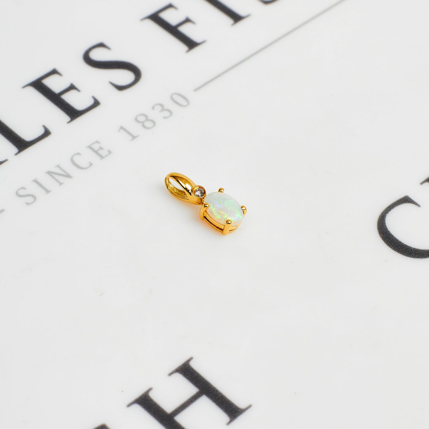 Pre-Owned 18ct Gold Diamond & Opal Pendant