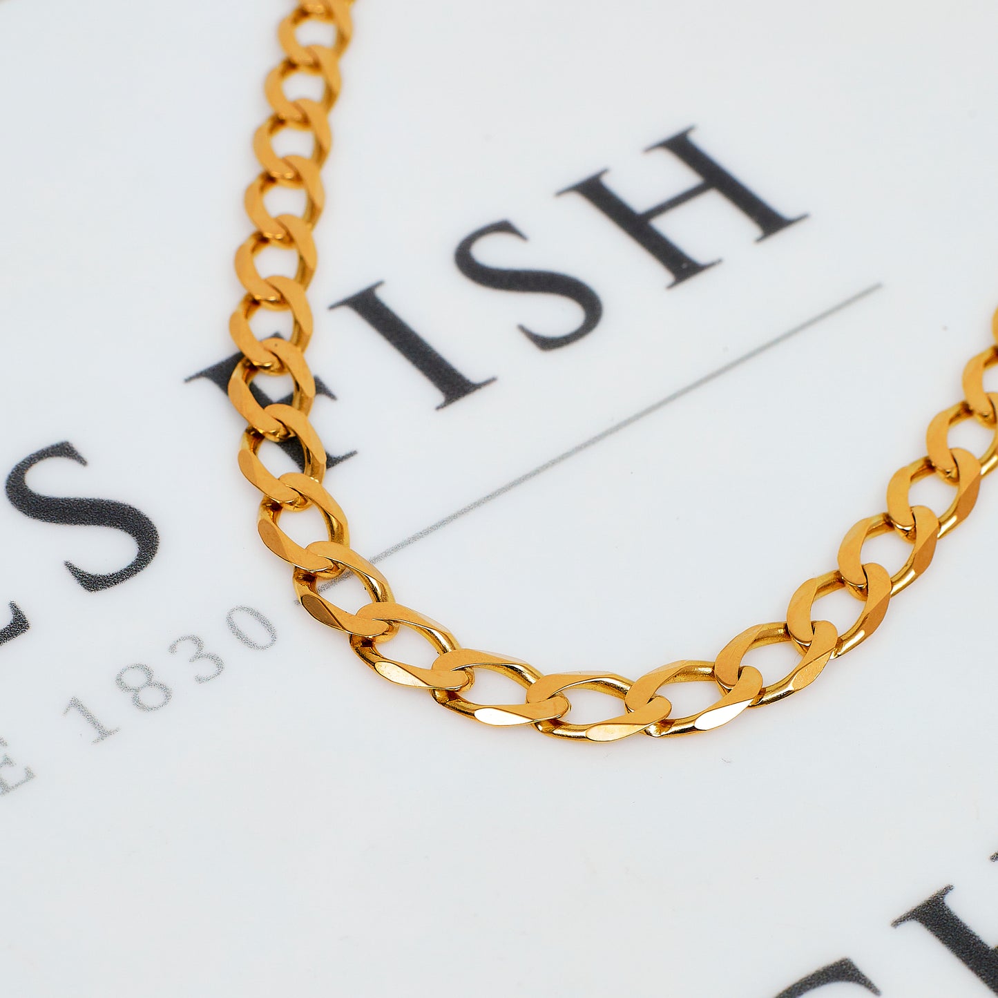 Pre-Owned 9ct Gold Curb Chain Necklace 20 Inch