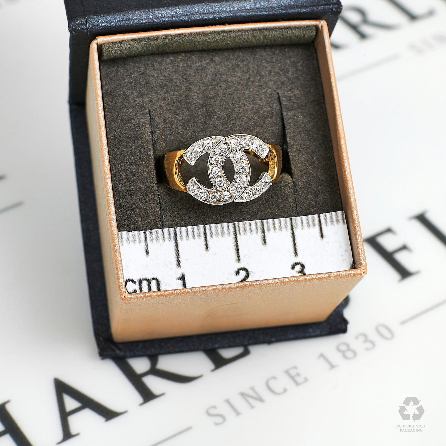 Pre-Owned 9ct Gold CZ Crossed C Design Dress Ring