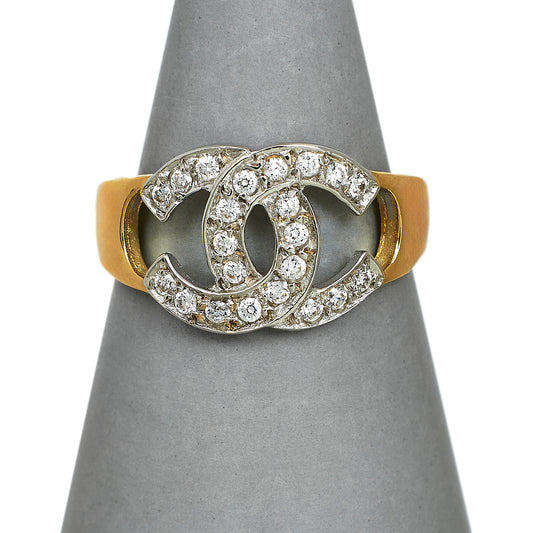 Pre-Owned 9ct Gold CZ Crossed C Design Dress Ring