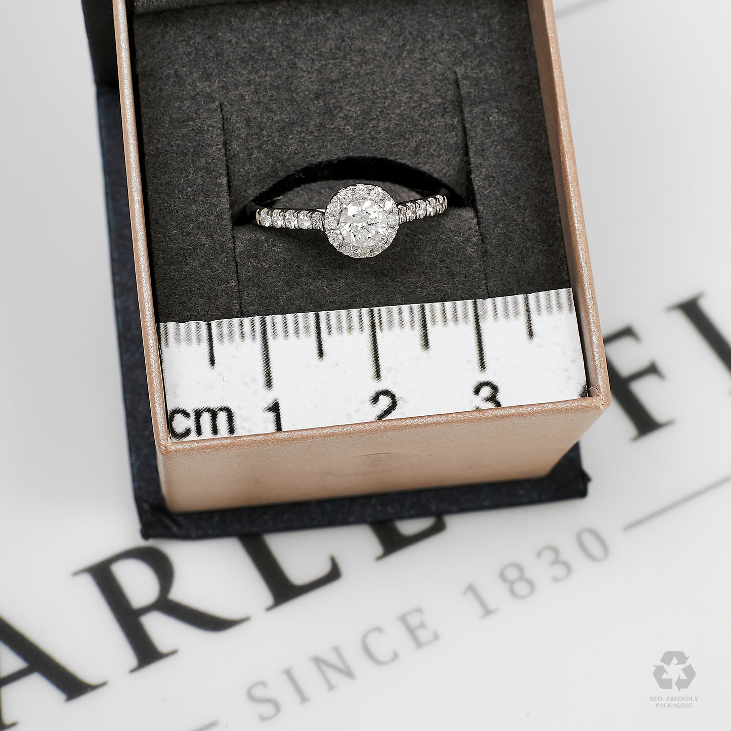 Pre-Owned 18ct White Gold Diamond Cluster Ring Size K.5