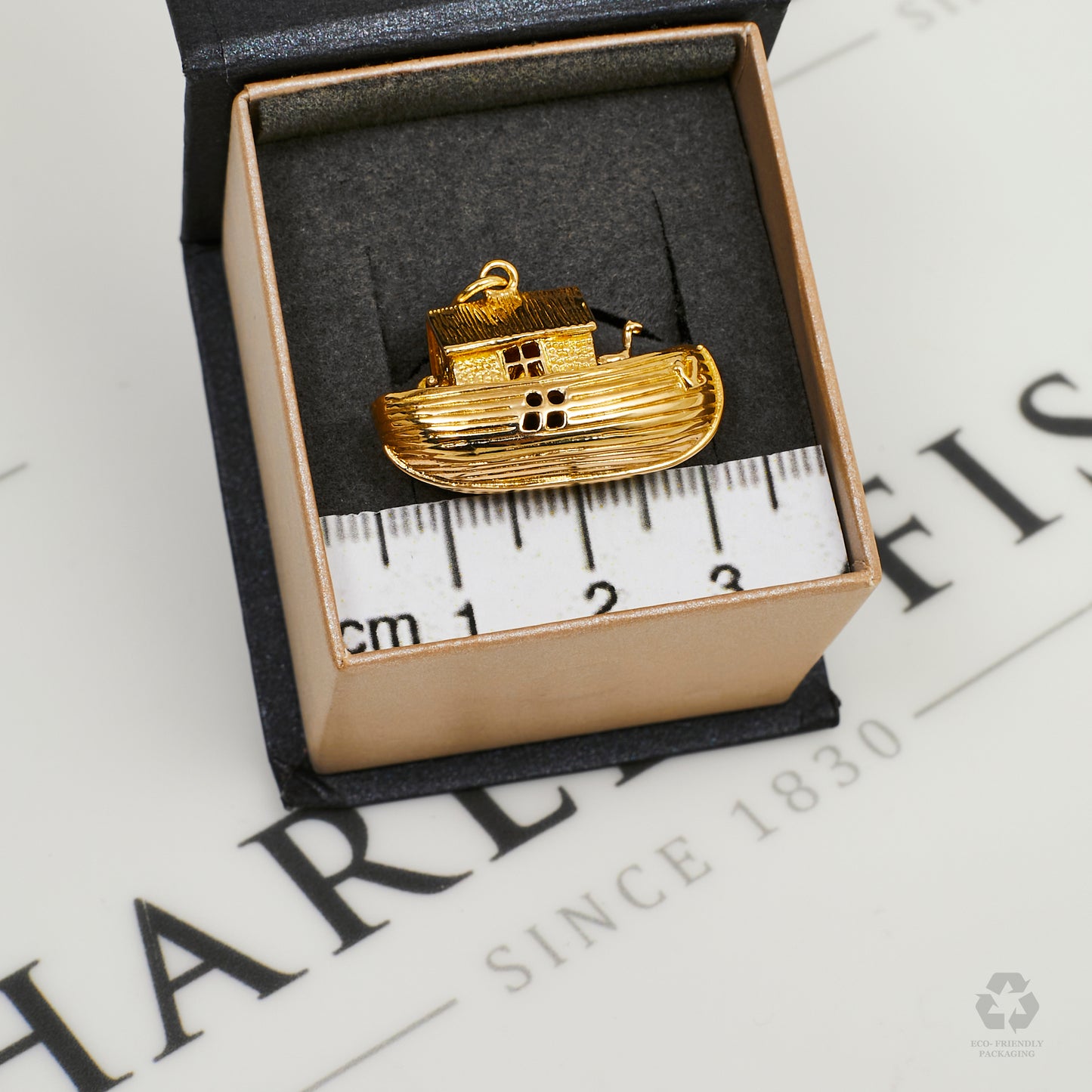 Pre-Owned 9ct Gold Noahs Ark & Animals Charm