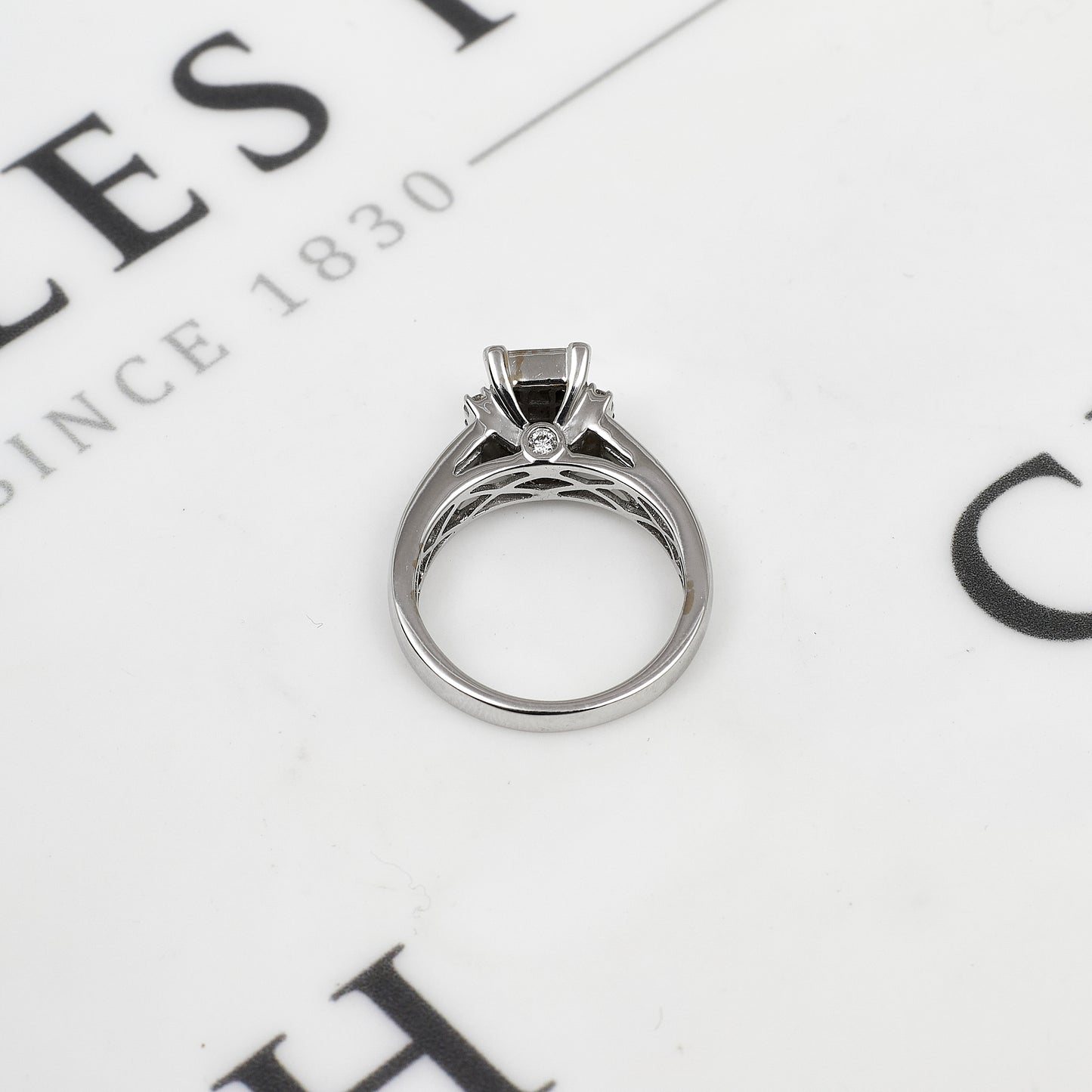 Pre-Owned 18ct White Gold Princess Cut Diamond Ring Size L