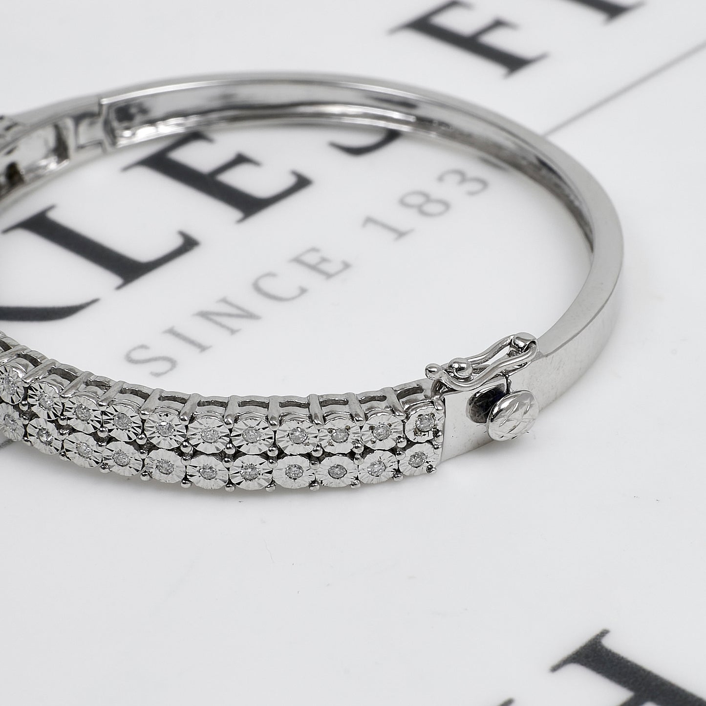 Pre-Owned 9ct White Gold Diamond Hinged Bangle