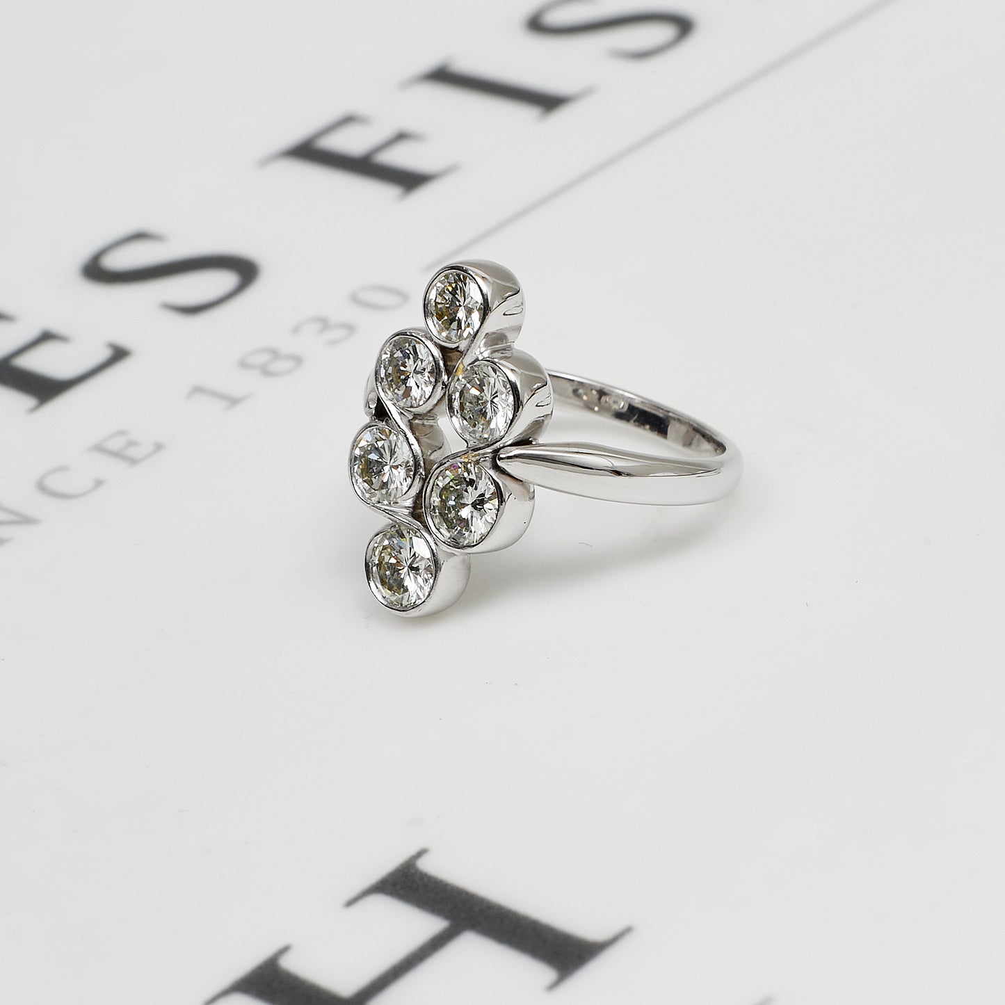 Pre-Owned 18ct White Gold 6 Rub Over Diamond Ring Size M