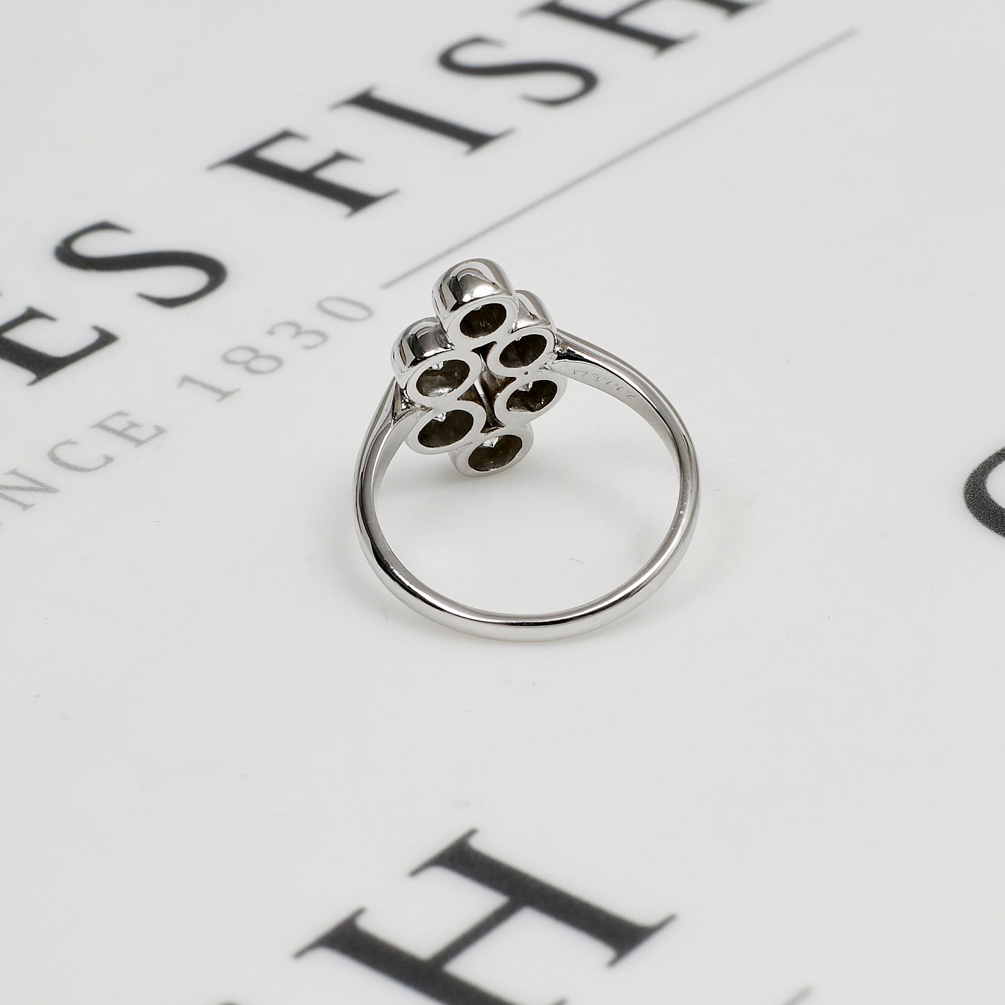 Pre-Owned 18ct White Gold 6 Rub Over Diamond Ring Size M