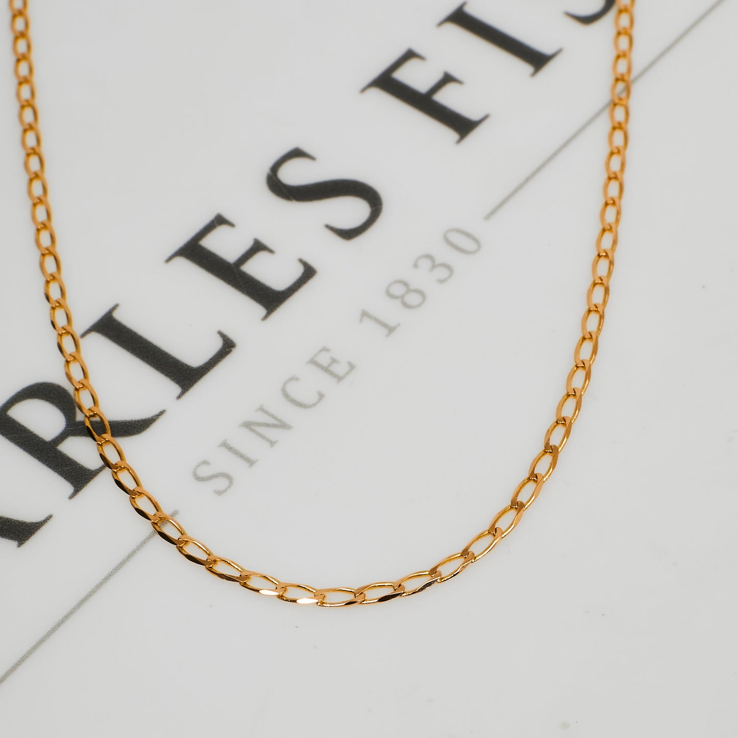 Pre-Owned 9ct Gold Curb Chain Necklace 28 Inch