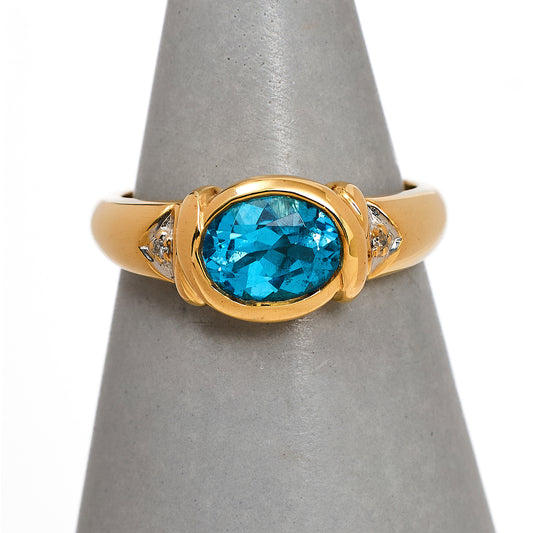 Pre-Owned 9ct Gold Oval Topaz & Diamond Ring Size O.5