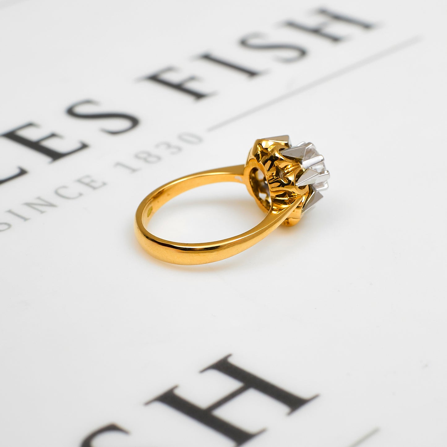 Pre-Owned 18ct Gold Synthetic Stone Dress Ring Size N