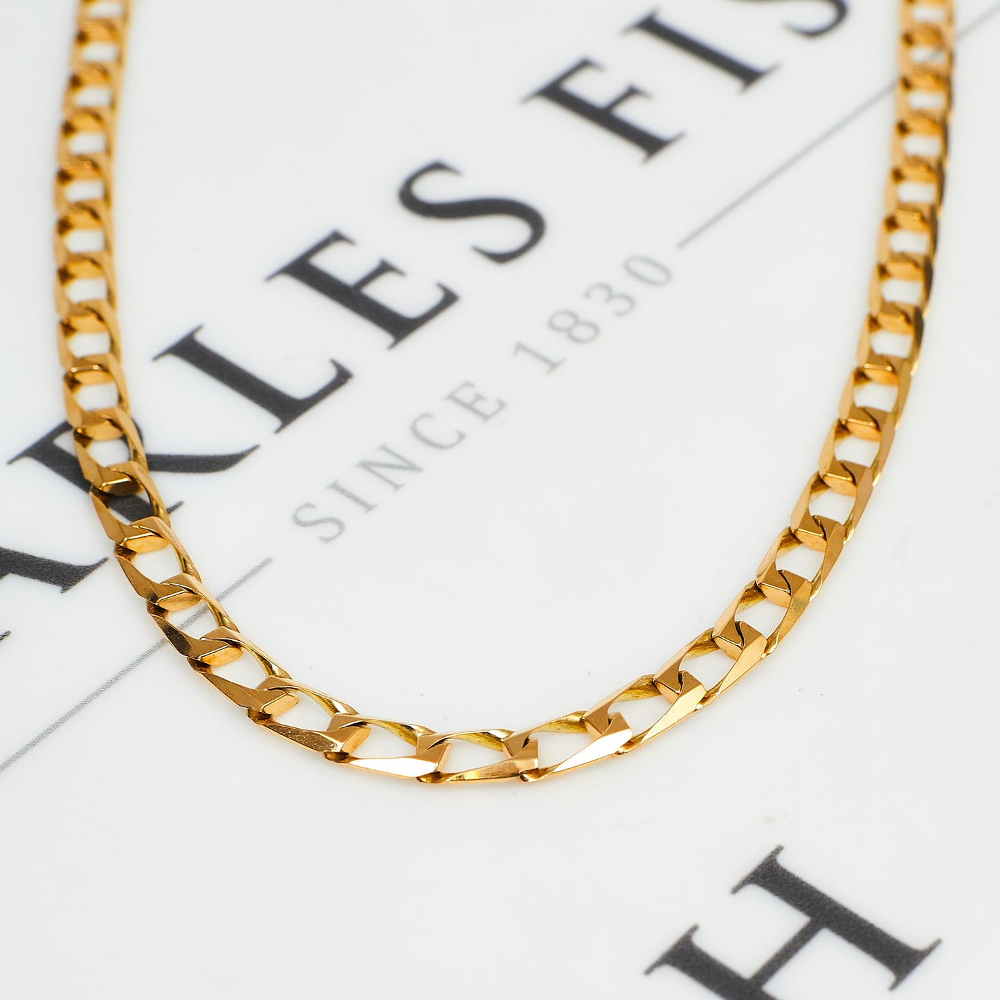 Pre-Owned 9ct Gold Curb Chain Necklace 26 Inch