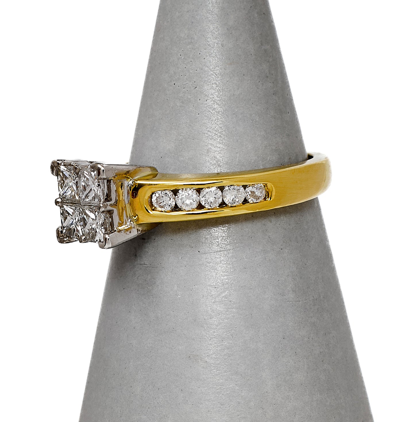 Pre-Owned 18ct Gold Princess Cut Diamond Ring Size M