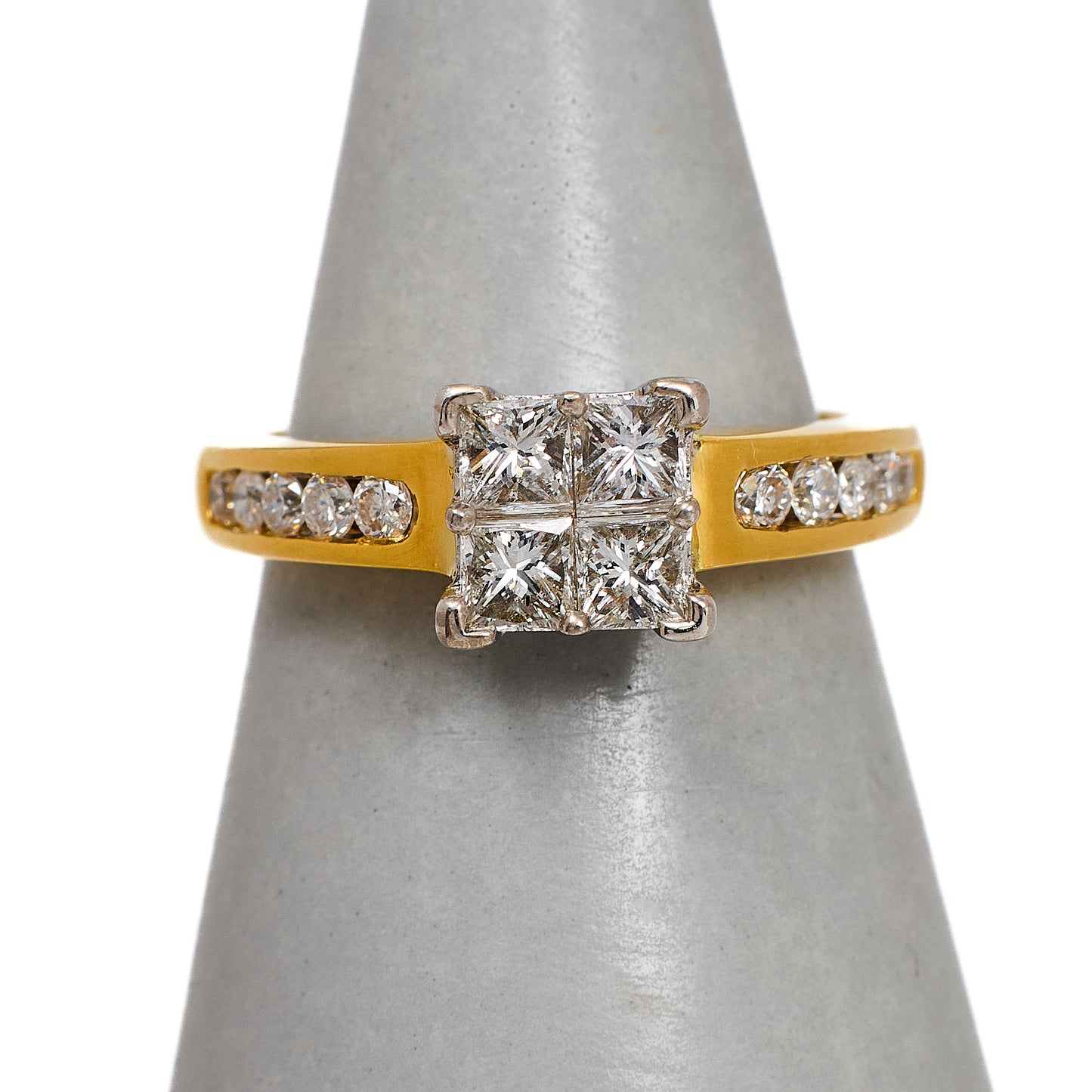 Pre-Owned 18ct Gold Princess Cut Diamond Ring Size M