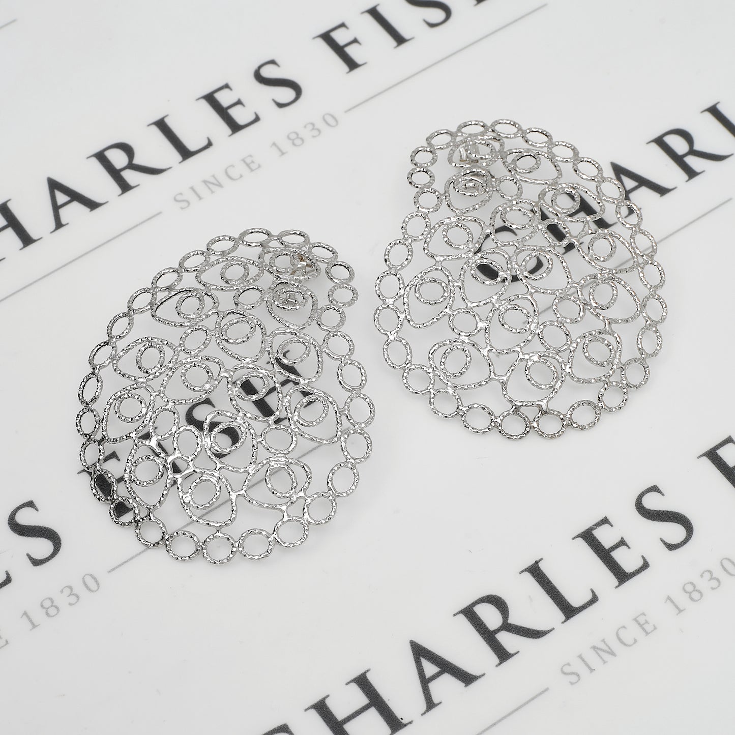 Pre-Owned 18ct White Gold Oversized Circle Design Earrings