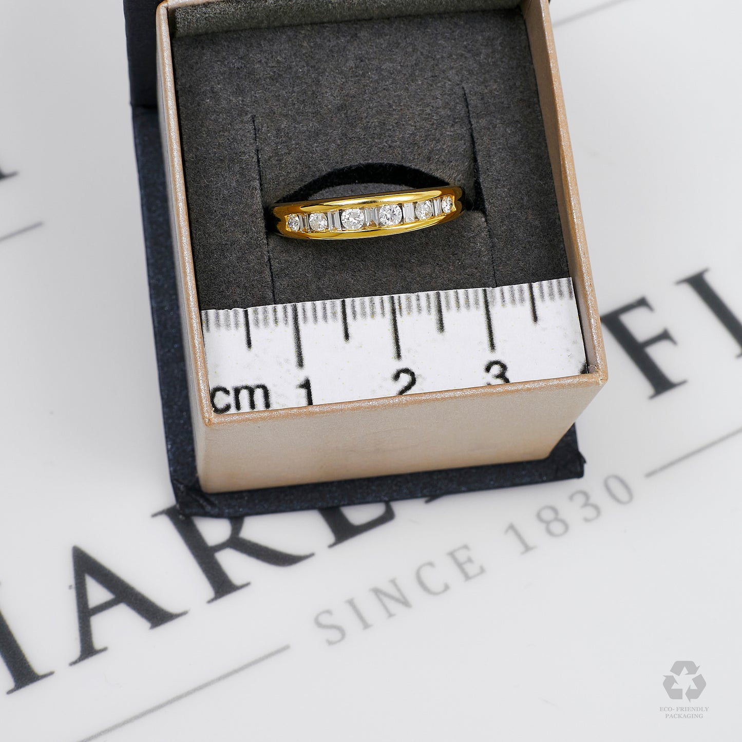 Pre-Owned 18ct Gold Mixed Diamond Ring Size P