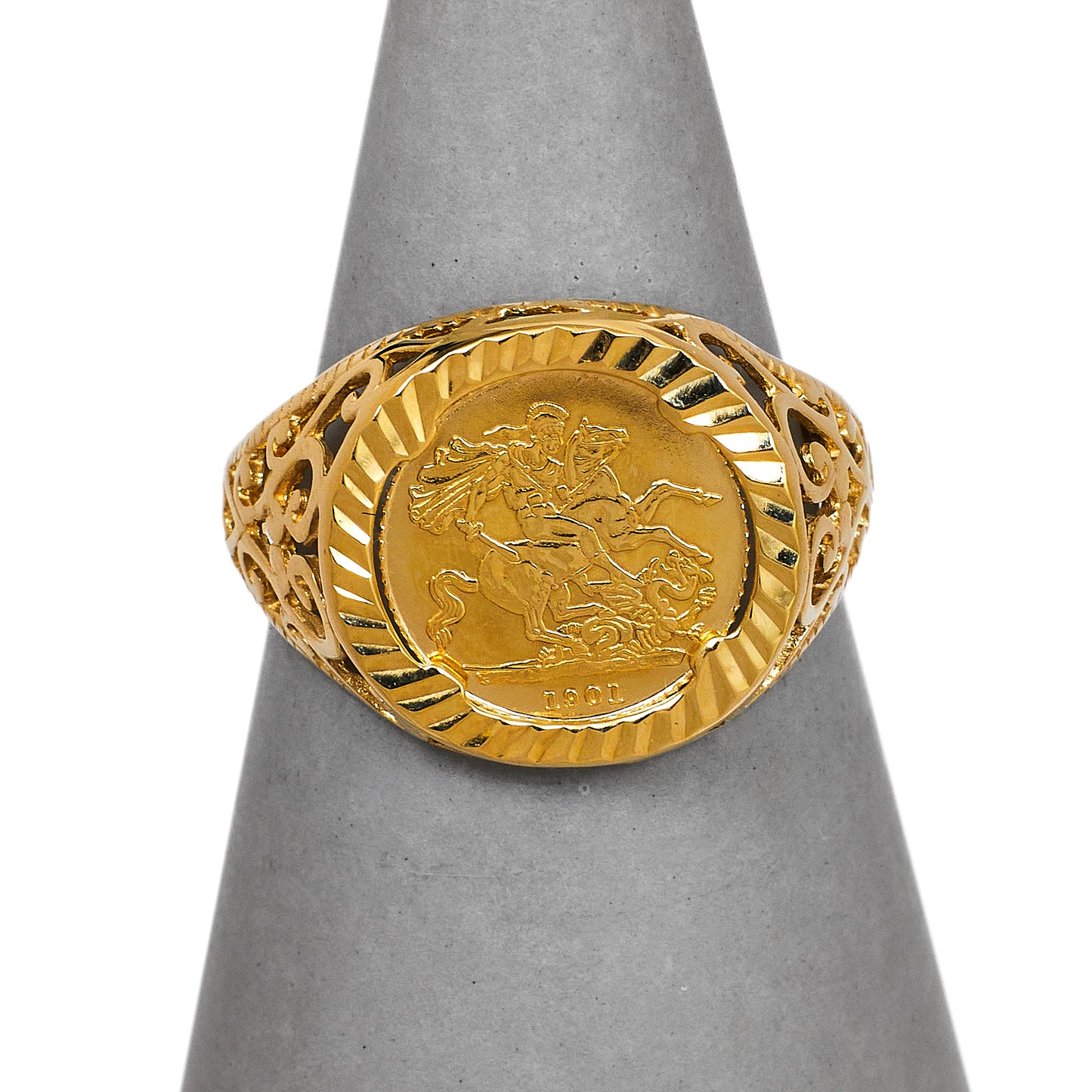 Pre-Owned 9ct Gold Round St George Ring Size L