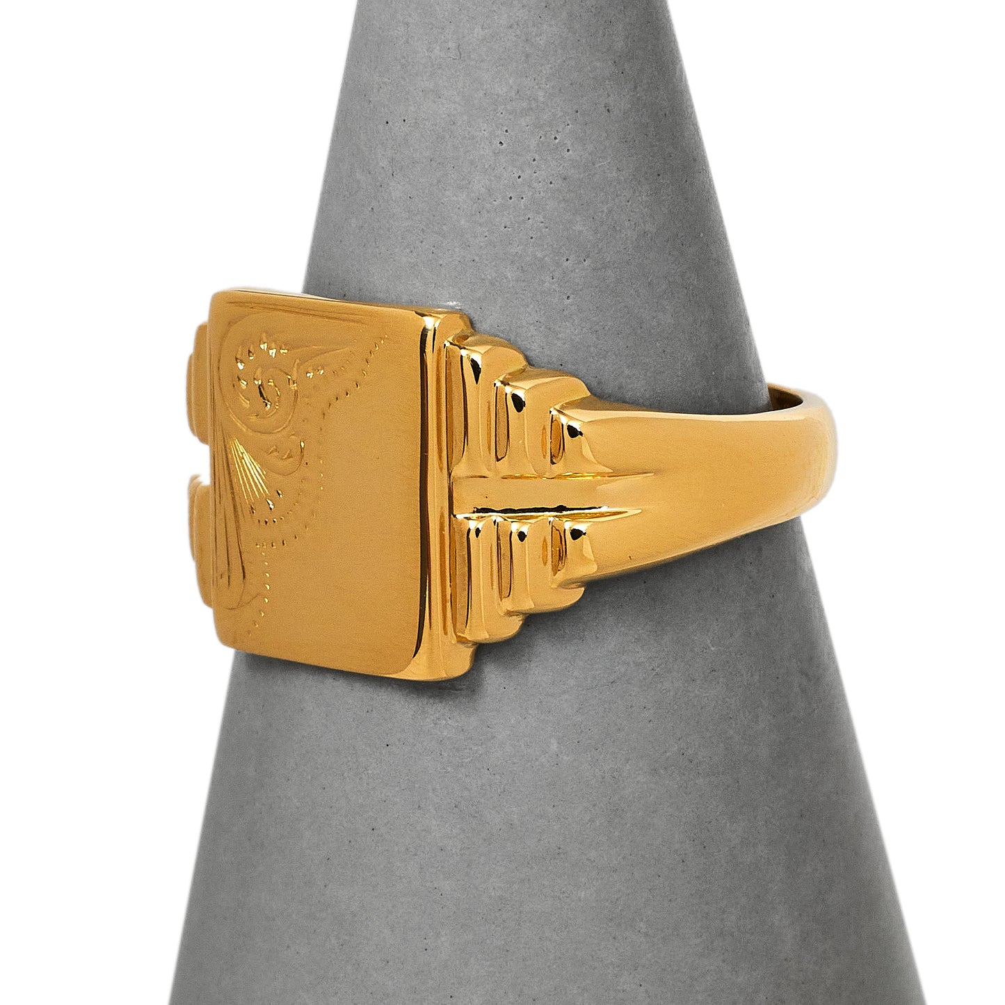 Pre-Owned 18ct Gold Rectangular Signet Ring Size Q