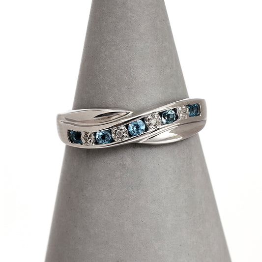 Pre-Owned 9ct White Gold Diamond & Topaz Ring Size L
