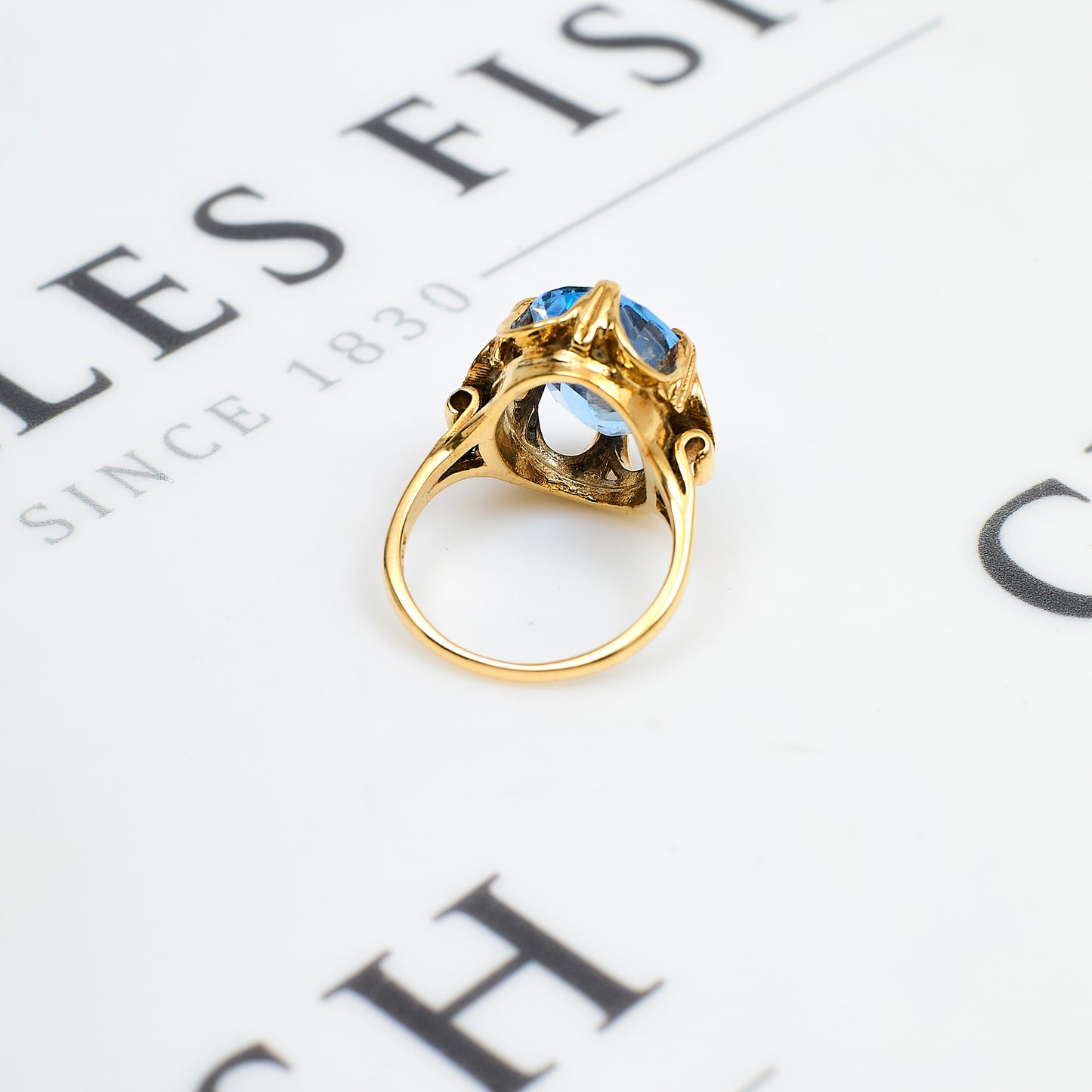 Pre-Owned 9ct Gold Oval Synthetic Stone Ring Size M