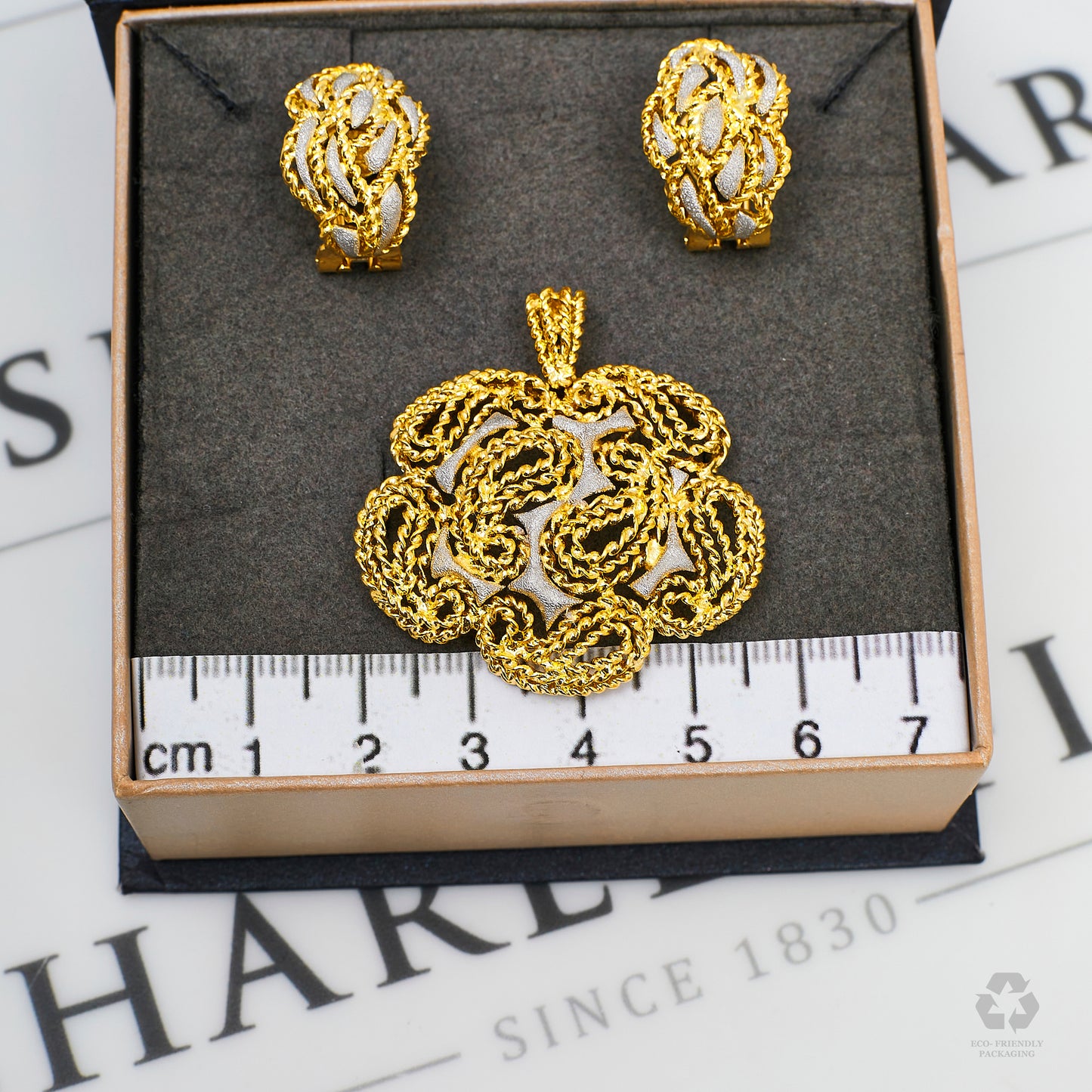 Pre-Owned 18ct Gold 2 Tone Filigree Earring & Pendant SET