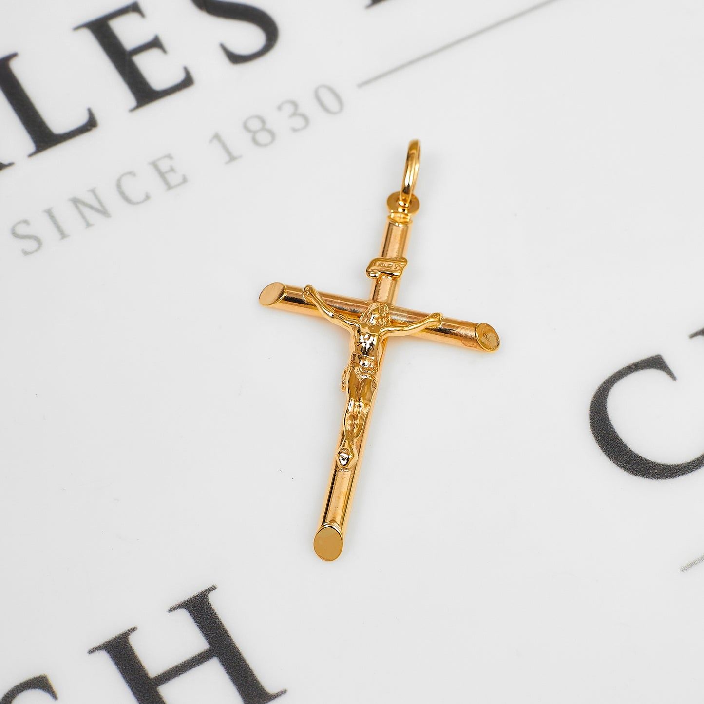 Pre-Owned 9ct Gold Crucifix Pendant